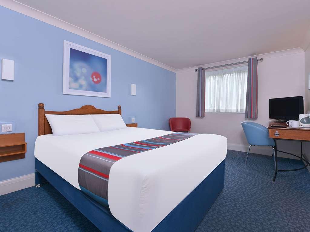 Travelodge Walton On Thames الغرفة الصورة