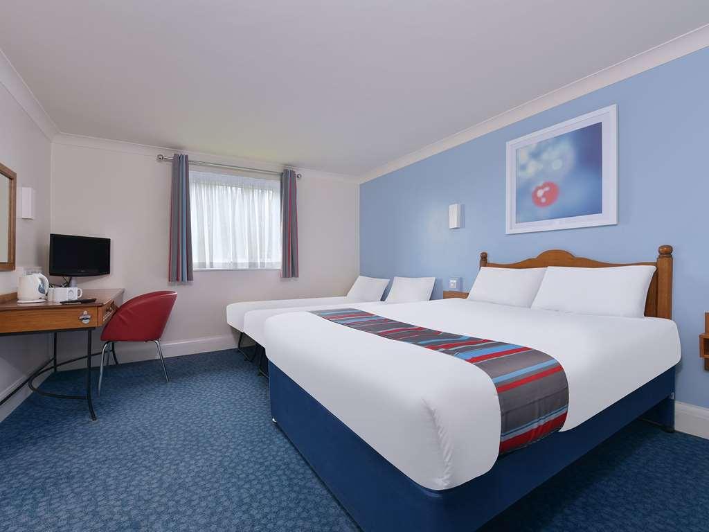 Travelodge Walton On Thames الغرفة الصورة