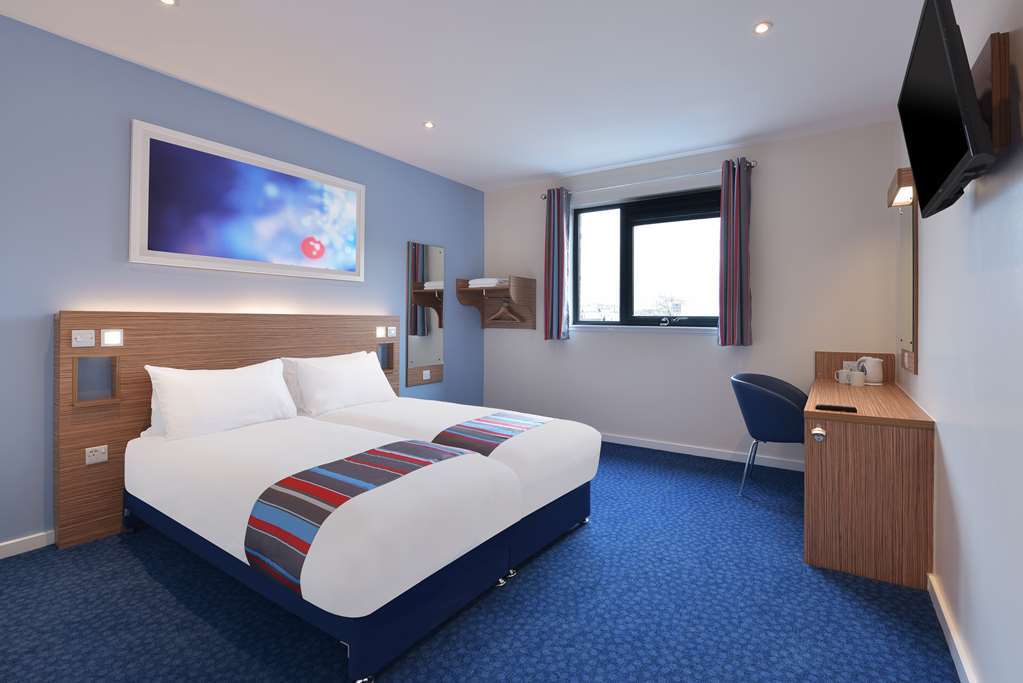 Travelodge Walton On Thames الغرفة الصورة